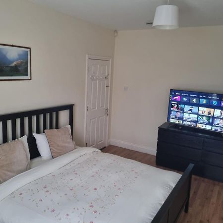 런던 Guess Bungalow Wembley 아파트 외부 사진