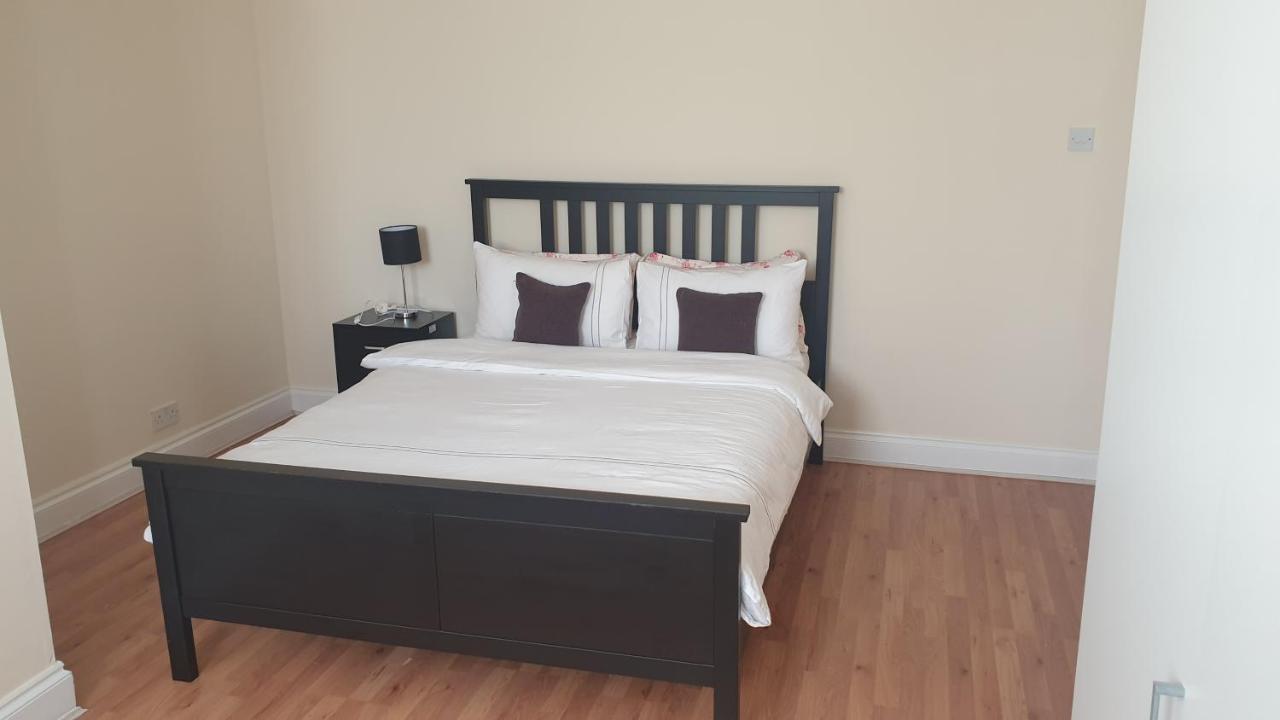 런던 Guess Bungalow Wembley 아파트 외부 사진