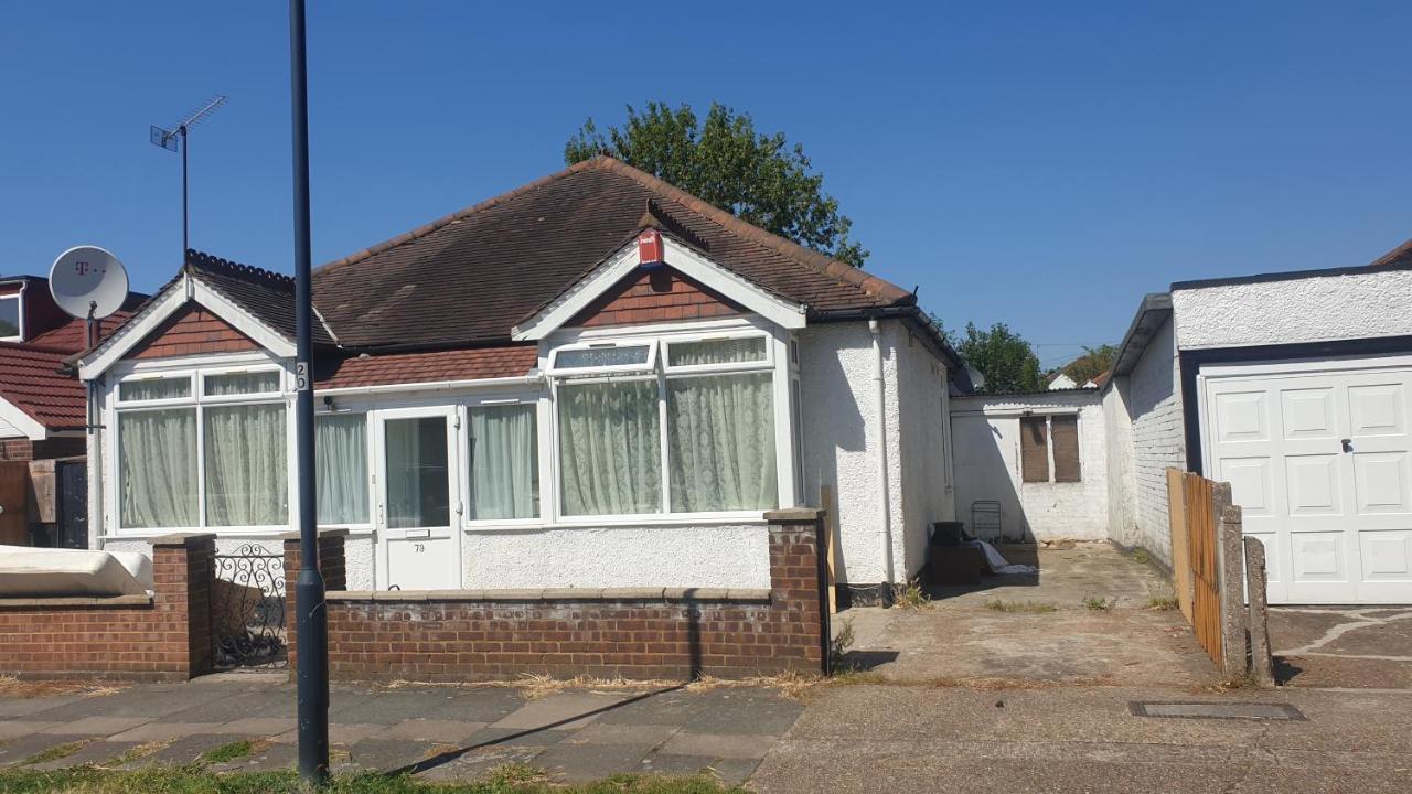 런던 Guess Bungalow Wembley 아파트 외부 사진