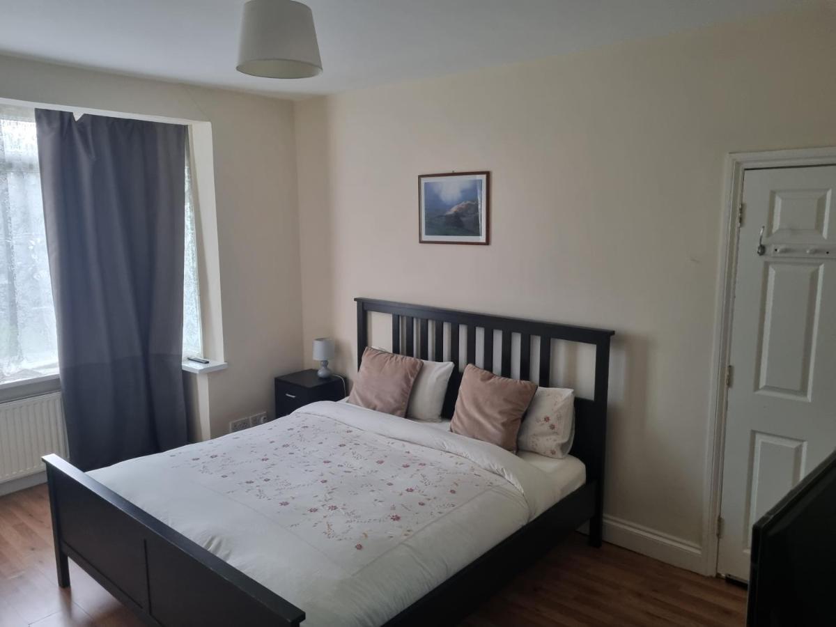 런던 Guess Bungalow Wembley 아파트 외부 사진